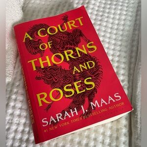 A Court of Thorns and Roses | ACOTAR Book 1 by Sarah J. Maas